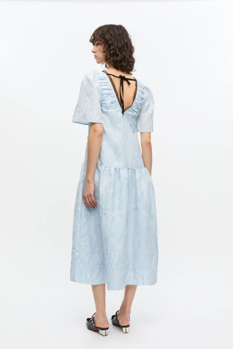 Blauwe midi-jurk met textuur en cloqué