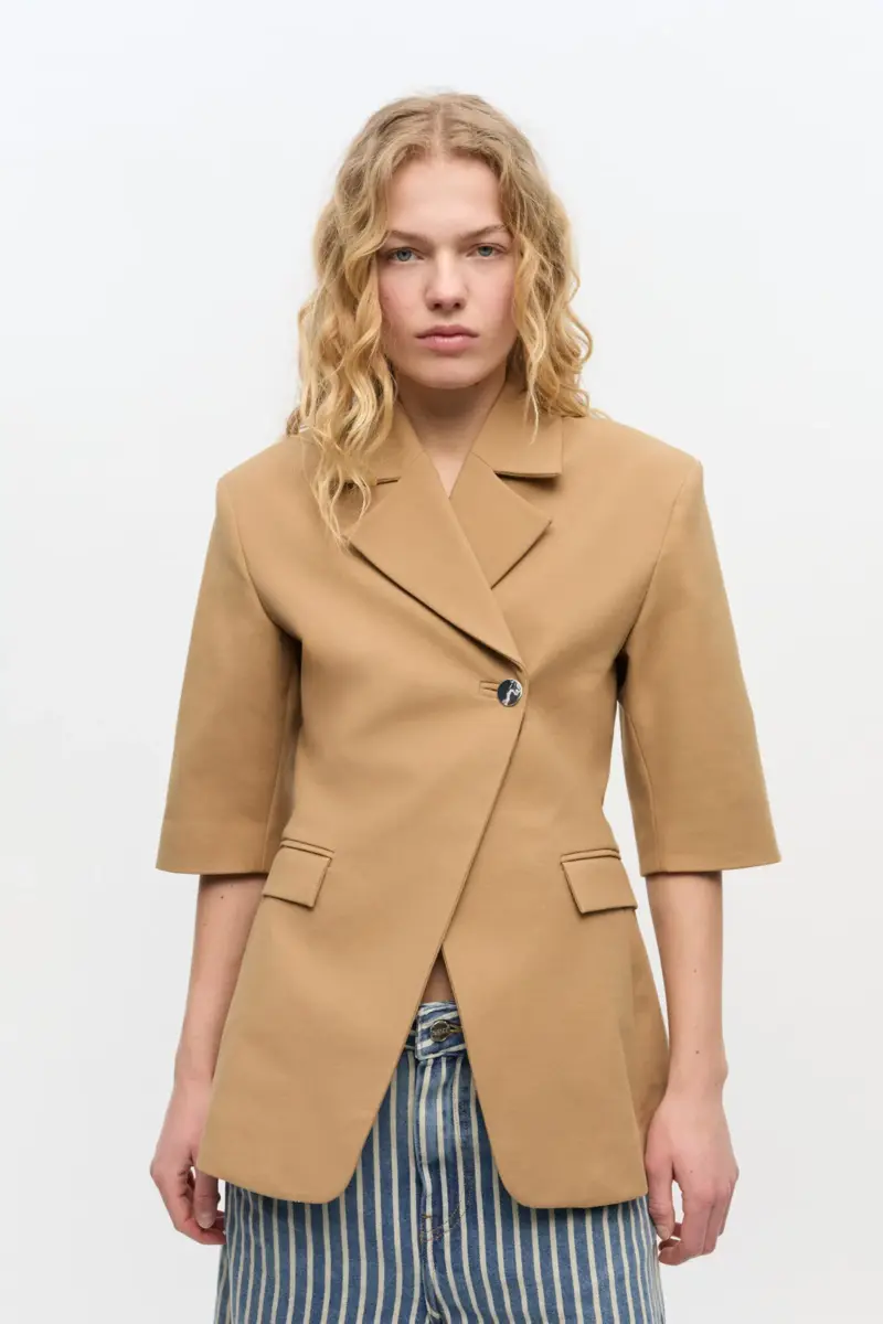 Camelkleurige blazer met 3/4 mouwen