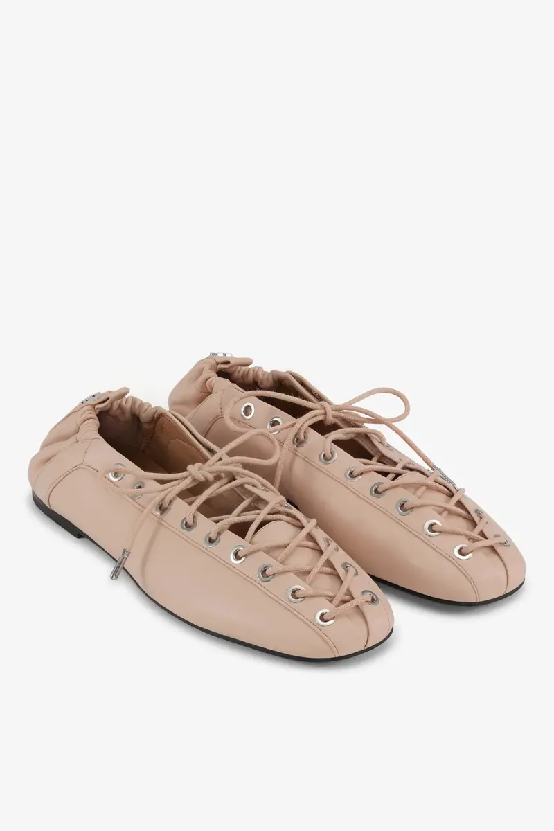 Lace-Up Ballerina’s in Beige