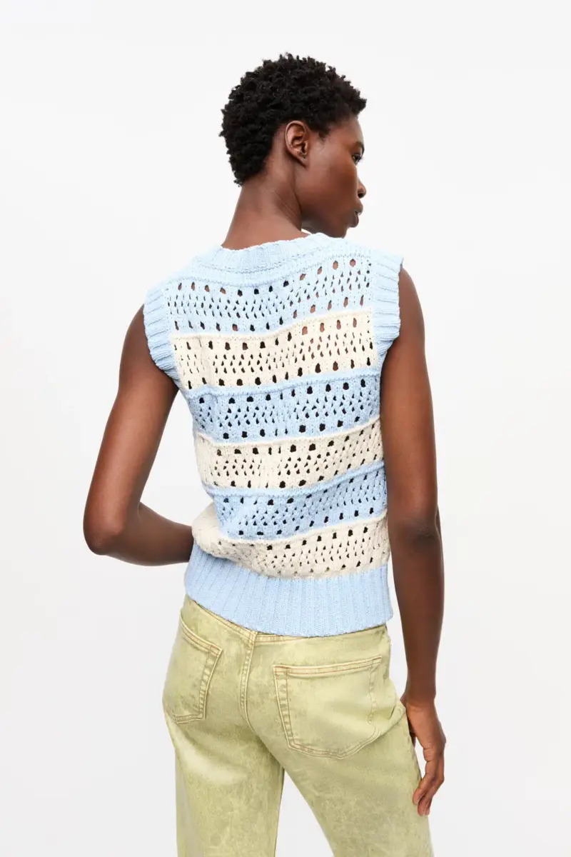 Lichtblauw gestreept vest