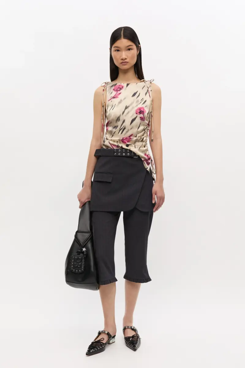 Satijnen top met bloemenprint