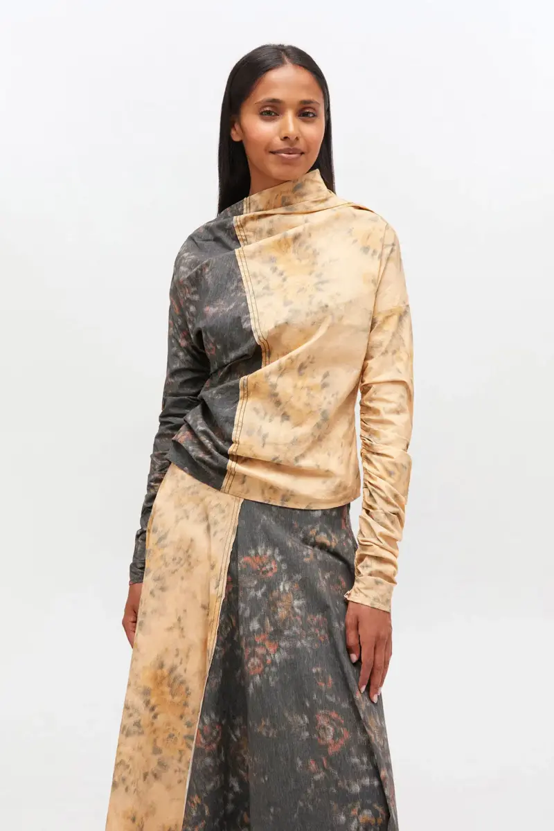 Zwart-beige top met ruches