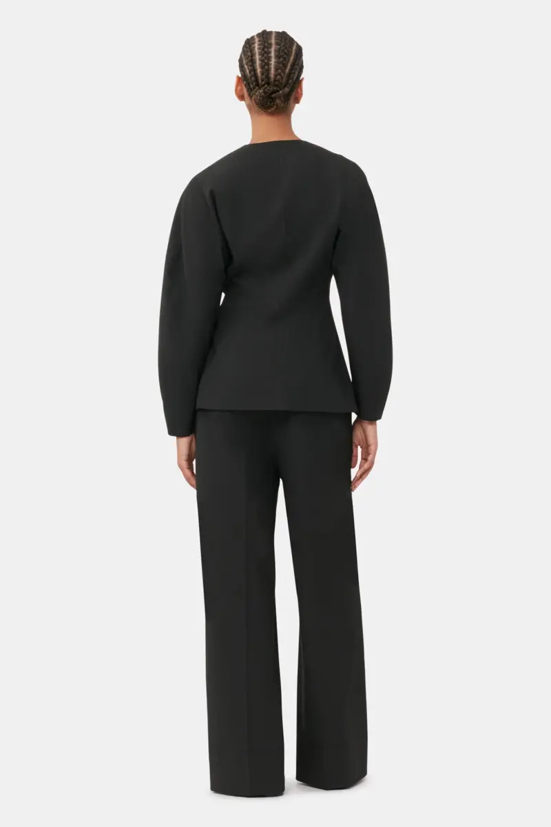 Zwarte getailleerde, soepelvallende gemêleerde blazer Zwarte getailleerde, soepelvallende gemêleerde blazer