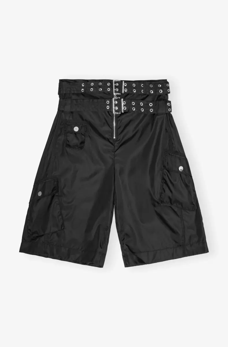 Zwarte nylon short met zakken Zwarte nylon short met zakken